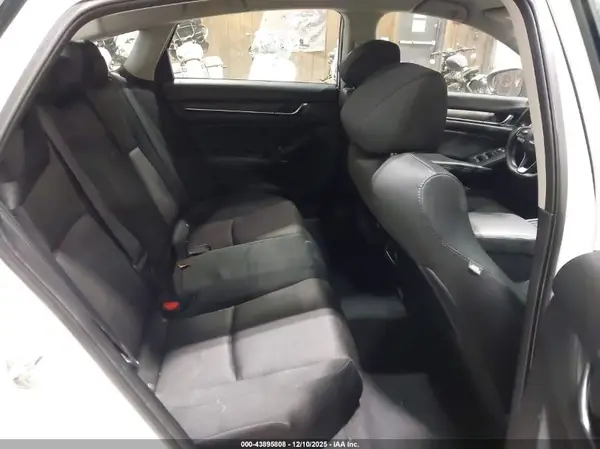 1HGCV1F18JA220827 2018 HONDA ACCORD - Image 8