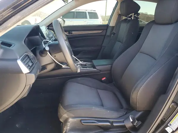 2018 HONDA ACCORD auction photo 7