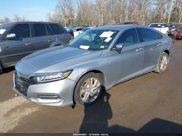 1HGCV1F18JA238082 2018 HONDA ACCORD - Image 2