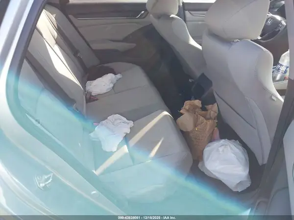 1HGCV1F18JA238082 2018 HONDA ACCORD - Image 8