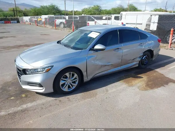 1HGCV1F18JA256940 2018 HONDA ACCORD - Image 2