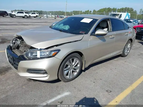 1HGCV1F18JA257991 2018 HONDA ACCORD - Image 2