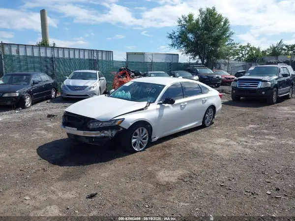 1HGCV1F18JA260339 2018 HONDA ACCORD - Image 2