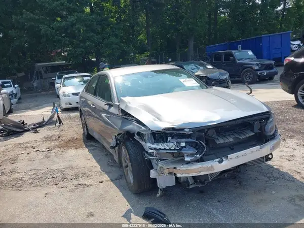 1HGCV1F18KA119675 2019 HONDA ACCORD - Image 1