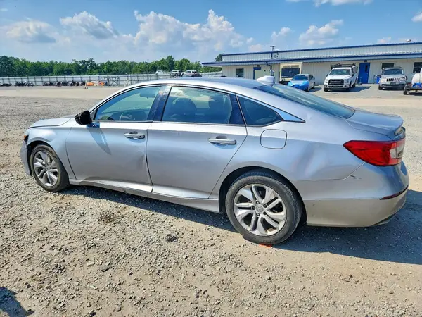 1HGCV1F18KA136413 2019 HONDA ACCORD - Image 2