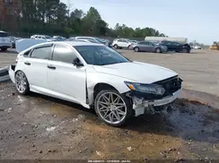 1HGCV1F18KA150635 2019 HONDA ACCORD