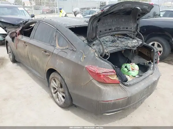 1HGCV1F18KA166205 2019 HONDA ACCORD - Image 2