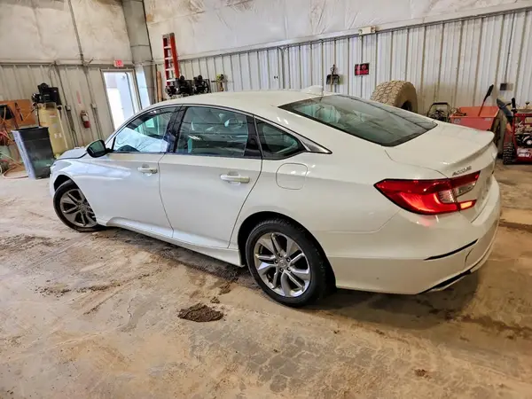 1HGCV1F19JA000869 2018 HONDA ACCORD - Image 2
