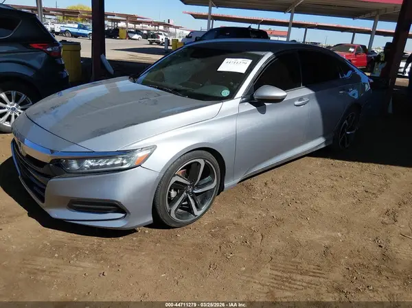 1HGCV1F19JA025187 2018 HONDA ACCORD - Image 2