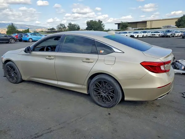 1HGCV1F19JA042720 2018 HONDA ACCORD - Image 2