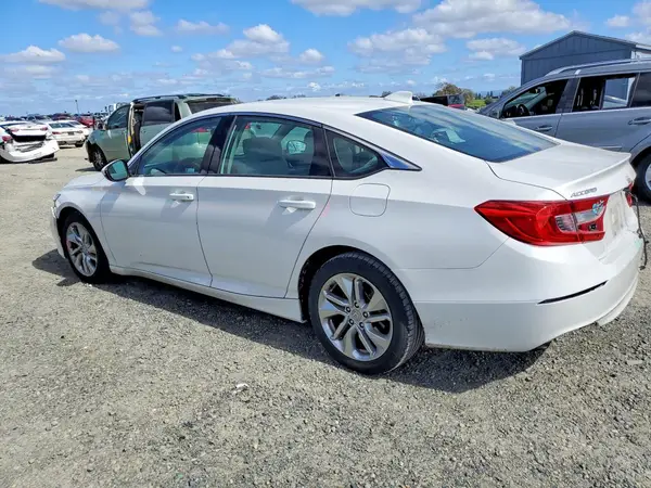 1HGCV1F19JA052891 2018 HONDA ACCORD - Image 2