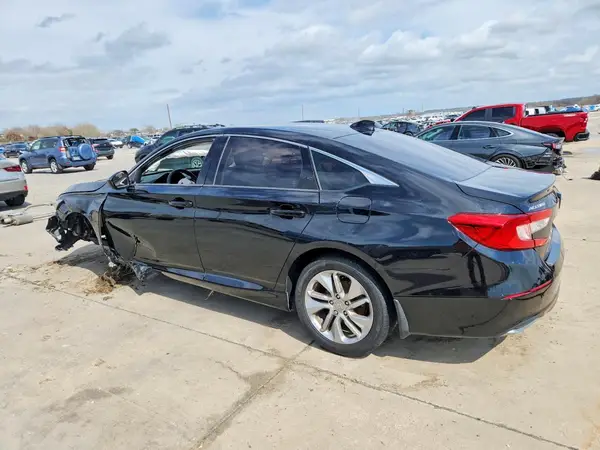 1HGCV1F19JA058240 2018 HONDA ACCORD - Image 2
