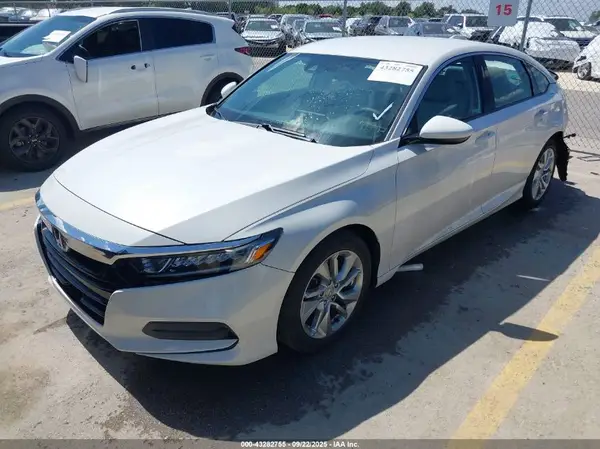 1HGCV1F19JA060926 2018 HONDA ACCORD - Image 2