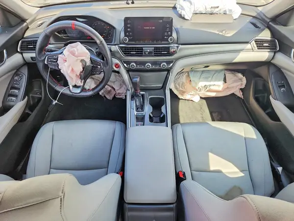 1HGCV1F19JA063390 2018 HONDA ACCORD - Image 8