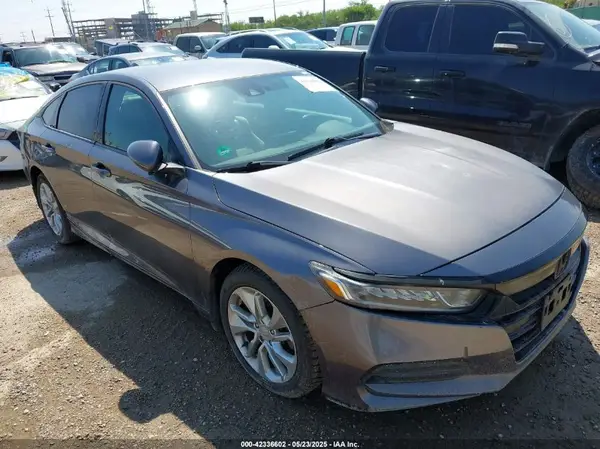1HGCV1F19JA071456 2018 HONDA ACCORD - Image 1