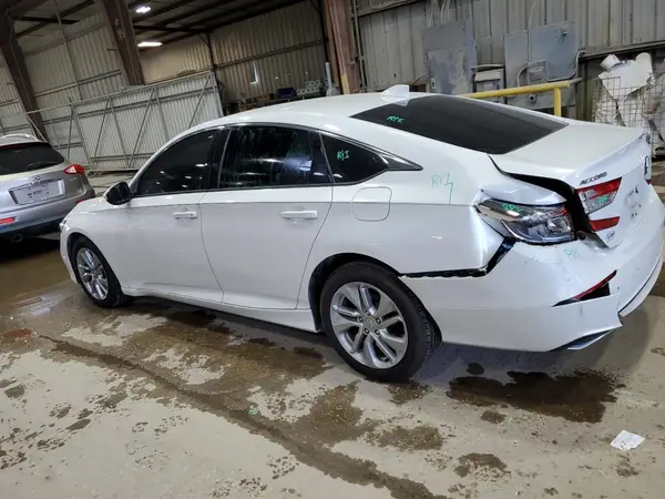 1HGCV1F19JA073210 2018 HONDA ACCORD - Image 2