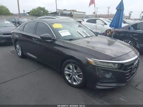 1HGCV1F19JA110210 2018 HONDA ACCORD - Image 1