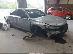 1HGCV1F19JA111423 2018 HONDA ACCORD