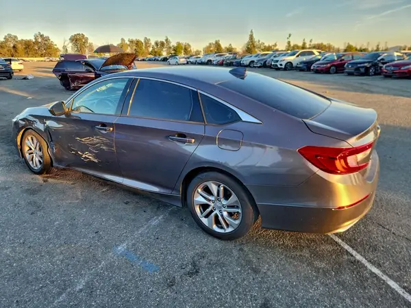1HGCV1F19JA177633 2018 HONDA ACCORD - Image 2