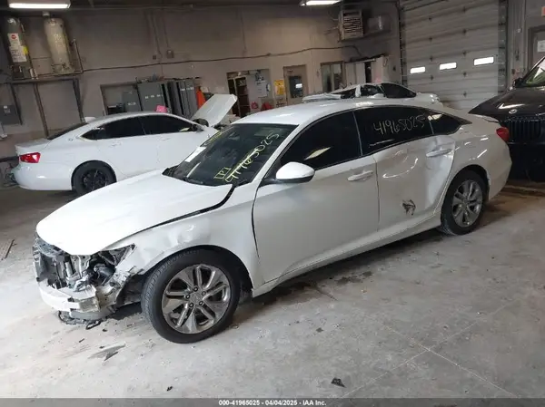 1HGCV1F19JA220741 2018 HONDA ACCORD - Image 2