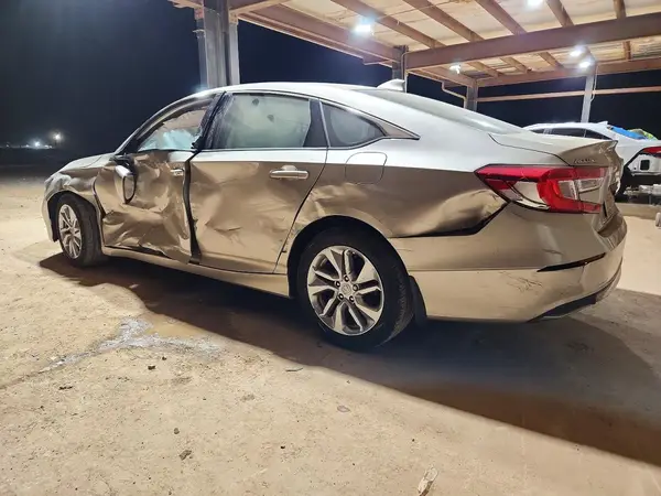 1HGCV1F19JA257675 2018 HONDA ACCORD - Image 2