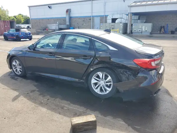 1HGCV1F19JA261340 2018 HONDA ACCORD - Image 2