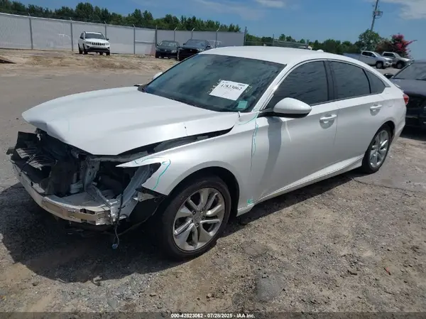 1HGCV1F19JA261676 2018 HONDA ACCORD - Image 2
