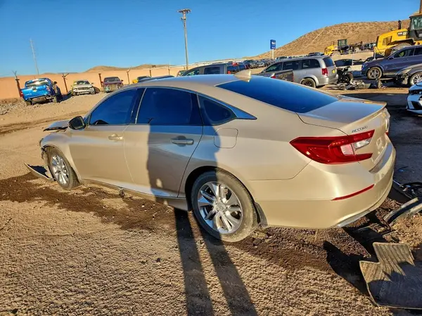 1HGCV1F19KA050821 2019 HONDA ACCORD - Image 2