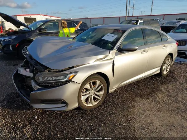1HGCV1F19KA127803 2019 HONDA ACCORD - Image 2