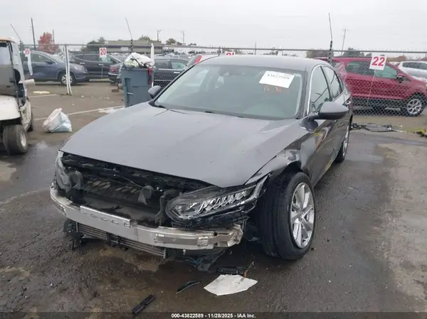 1HGCV1F19KA135996 2019 HONDA ACCORD - Image 2
