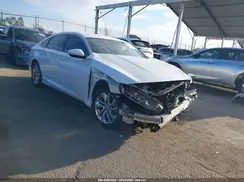 1HGCV1F19KA138946 2019 HONDA ACCORD