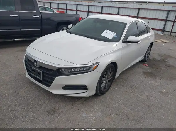 1HGCV1F19KA155813 2019 HONDA ACCORD - Image 2