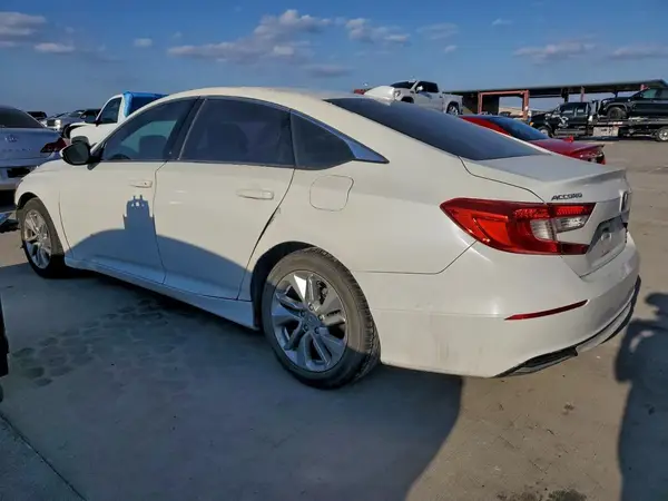 1HGCV1F19KA174104 2019 HONDA ACCORD - Image 2