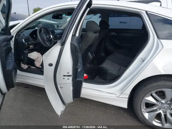 1HGCV1F1XJA032004 2018 HONDA ACCORD - Image 8