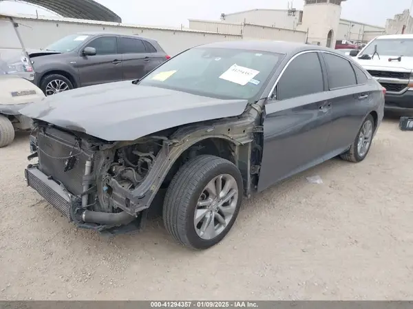 1HGCV1F1XJA036103 2018 HONDA ACCORD - Image 2