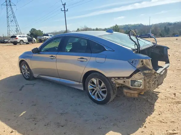 1HGCV1F1XJA082997 2018 HONDA ACCORD - Image 2