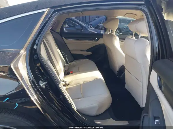 1HGCV1F1XJA083793 2018 HONDA ACCORD - Image 8