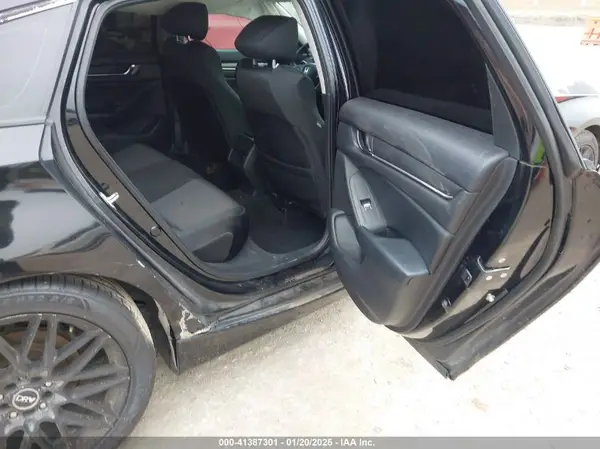 1HGCV1F1XJA122057 2018 HONDA ACCORD - Image 8