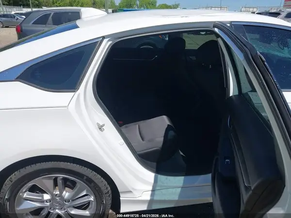 1HGCV1F1XJA157391 2018 HONDA ACCORD - Image 8