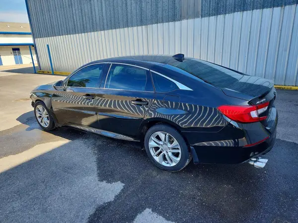 1HGCV1F1XJA163417 2018 HONDA ACCORD - Image 2