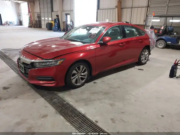 1HGCV1F1XJA210493 2018 HONDA ACCORD - Image 2