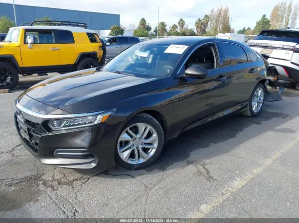1HGCV1F1XJA214821 2018 HONDA ACCORD - Image 2