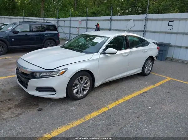 1HGCV1F1XJA241162 2018 HONDA ACCORD - Image 2