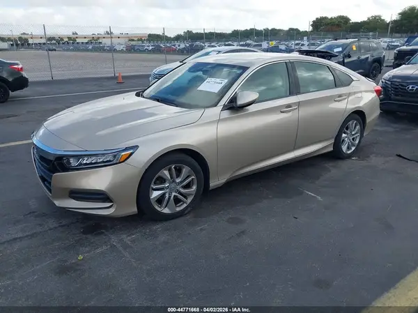 1HGCV1F1XJA251397 2018 HONDA ACCORD - Image 2