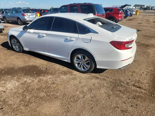 1HGCV1F1XJA256096 2018 HONDA ACCORD - Image 2