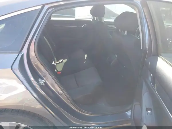1HGCV1F1XJA258088 2018 HONDA ACCORD - Image 8