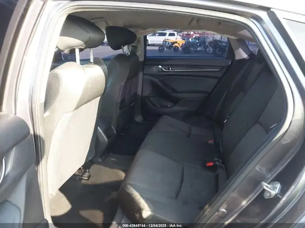 1HGCV1F1XKA060502 2019 HONDA ACCORD - Image 8