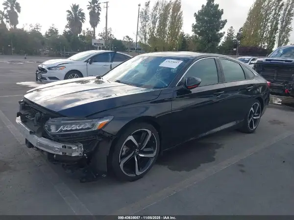 1HGCV1F30JA005878 2018 HONDA ACCORD - Image 2
