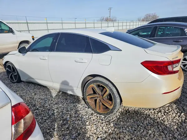 1HGCV1F30JA021160 2018 HONDA ACCORD - Image 2