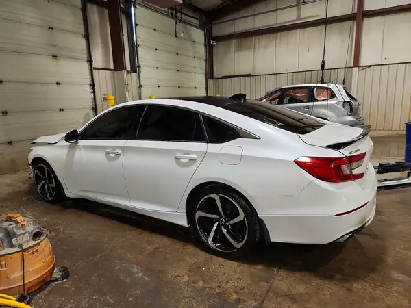 1HGCV1F30JA030523 2018 HONDA ACCORD - Image 2